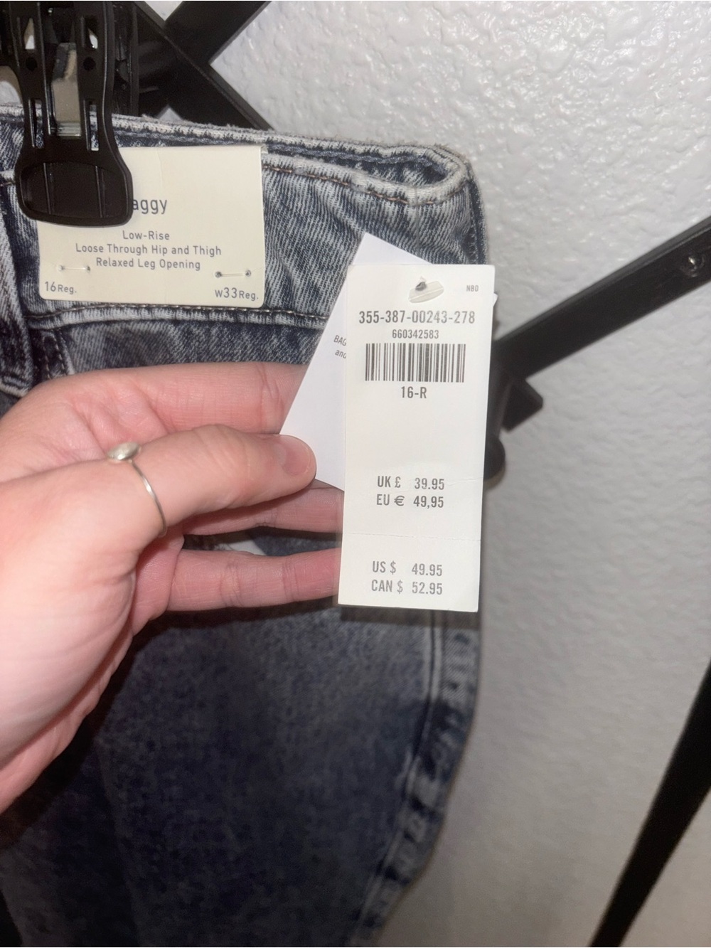 Hollister Low Rise Baggy Jeans Acid Wash Wide Leg Denim NWT Size 16R - Picture 4 of 5